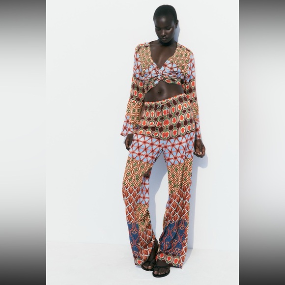 Zara two-piece patterned long sleeve top and pants set - Picture 1 of 4